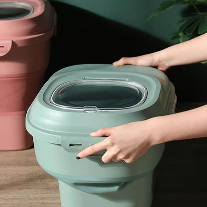 Collapsible dog food storage